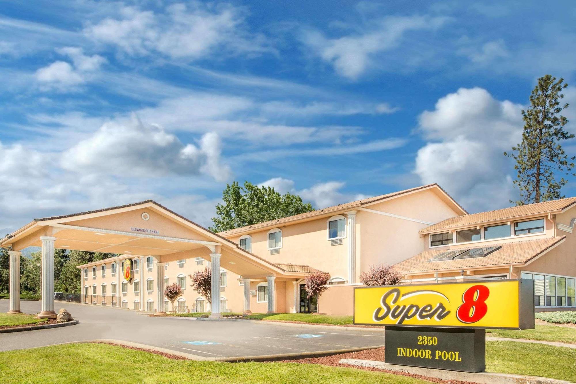 Super 8 By Wyndham Ashland Motel Exterior photo